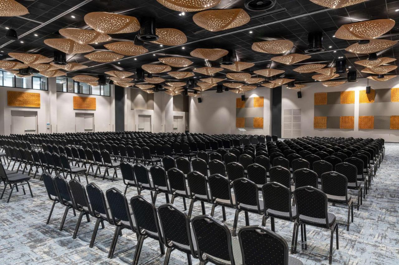 Radisson And Convention Centre Or Tambo Airport Hotel Johannesburg